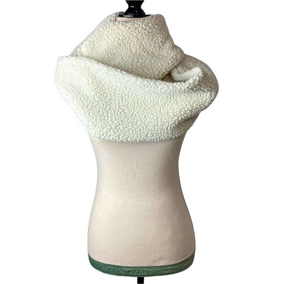 BDG Solid White Ivory Sheep Soft infinity Heavyweight Scarf one size - Picture 2 of 7